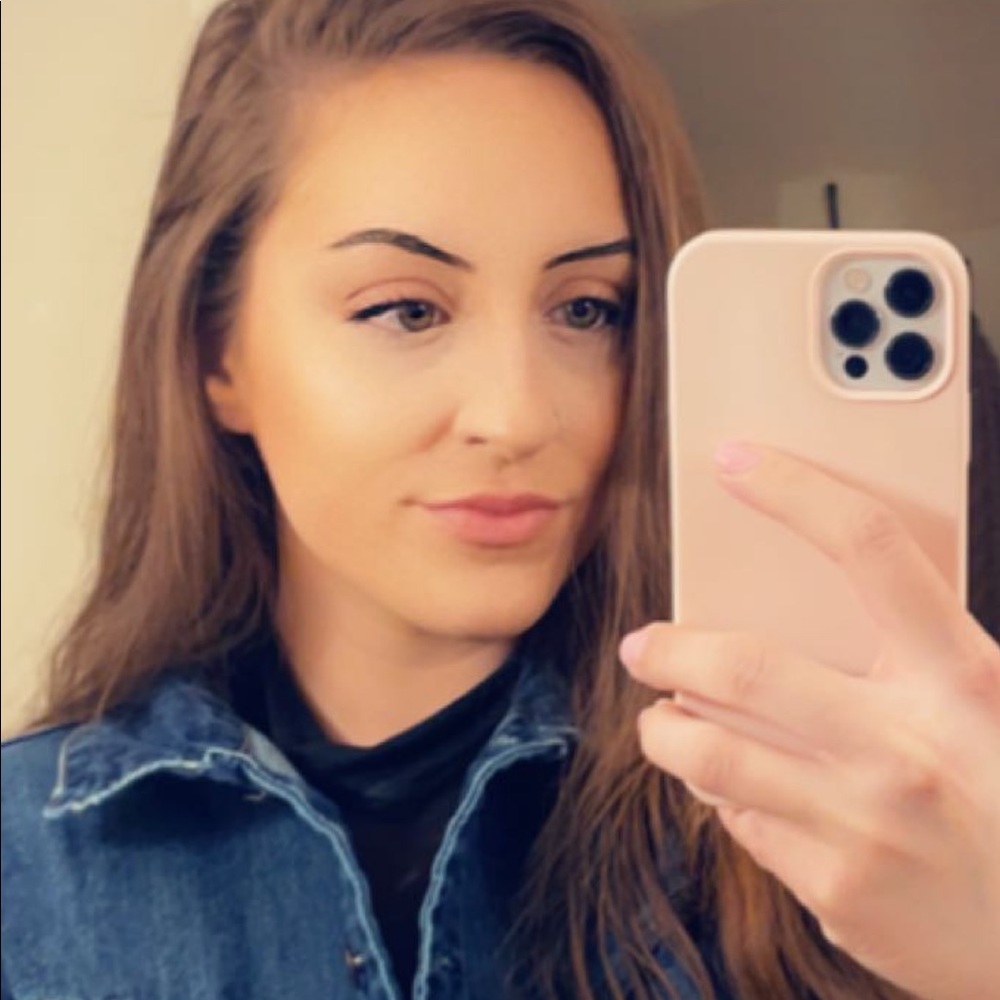 Meet your Posher, Michaela